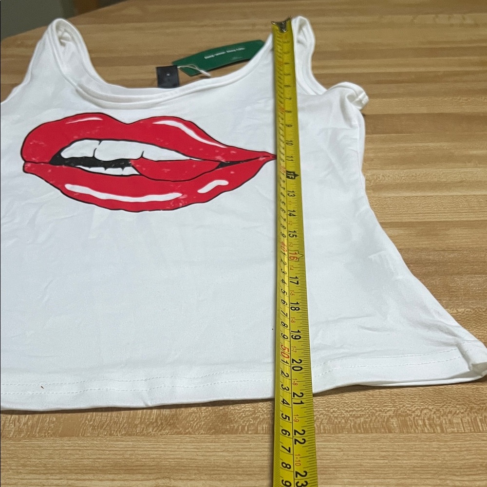 #063* White Tank Top with Bold Red Lips Graphic (Small) - Picture 4 of 6